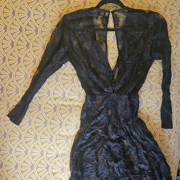 GORGEOUS MAJE LACE GOWN SIZE SMALL - Picture 1 of 5